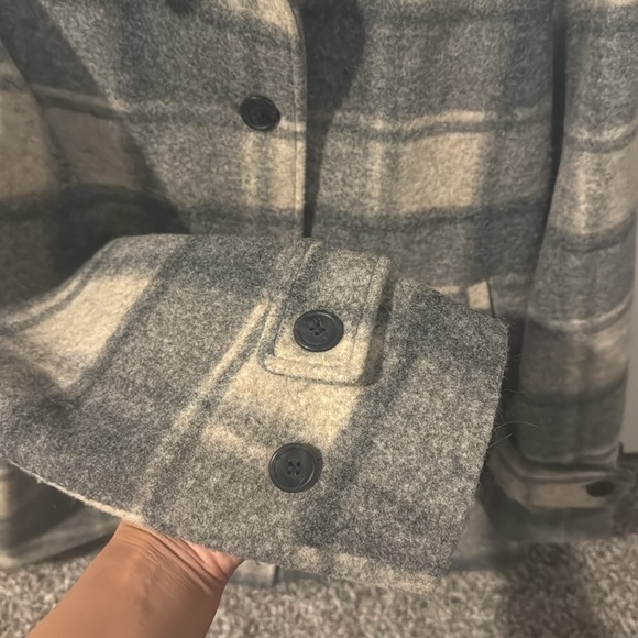 UNIQLO Small Wool Coat - Picture 4 of 7